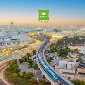 Ibis Styles Airport מלון